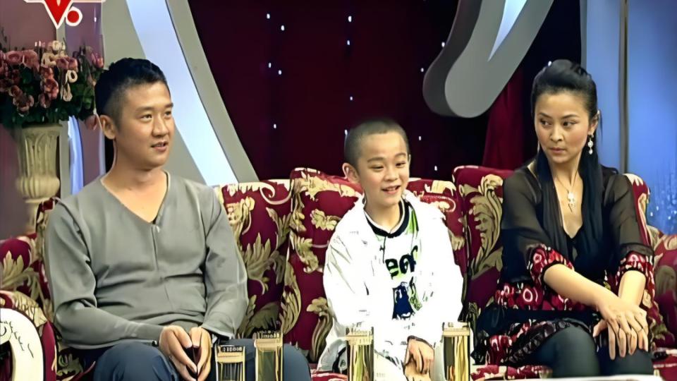 演员黄志忠：离婚后忍不住流泪，想儿子想得睡不着，53岁仍单身