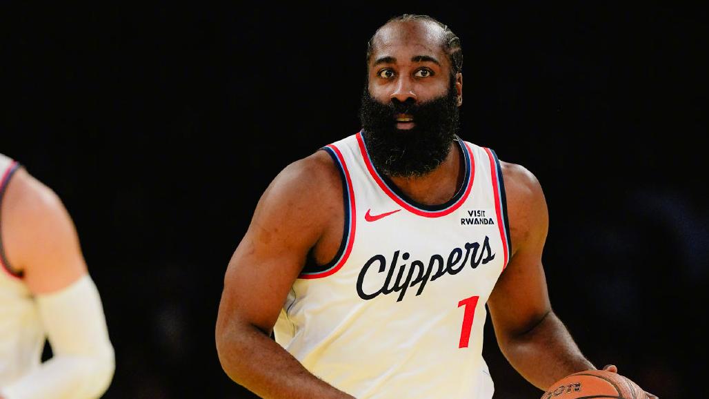 东契奇43分13助，湖人完胜快船！哈登29分9助孤立无援，詹姆斯爆发