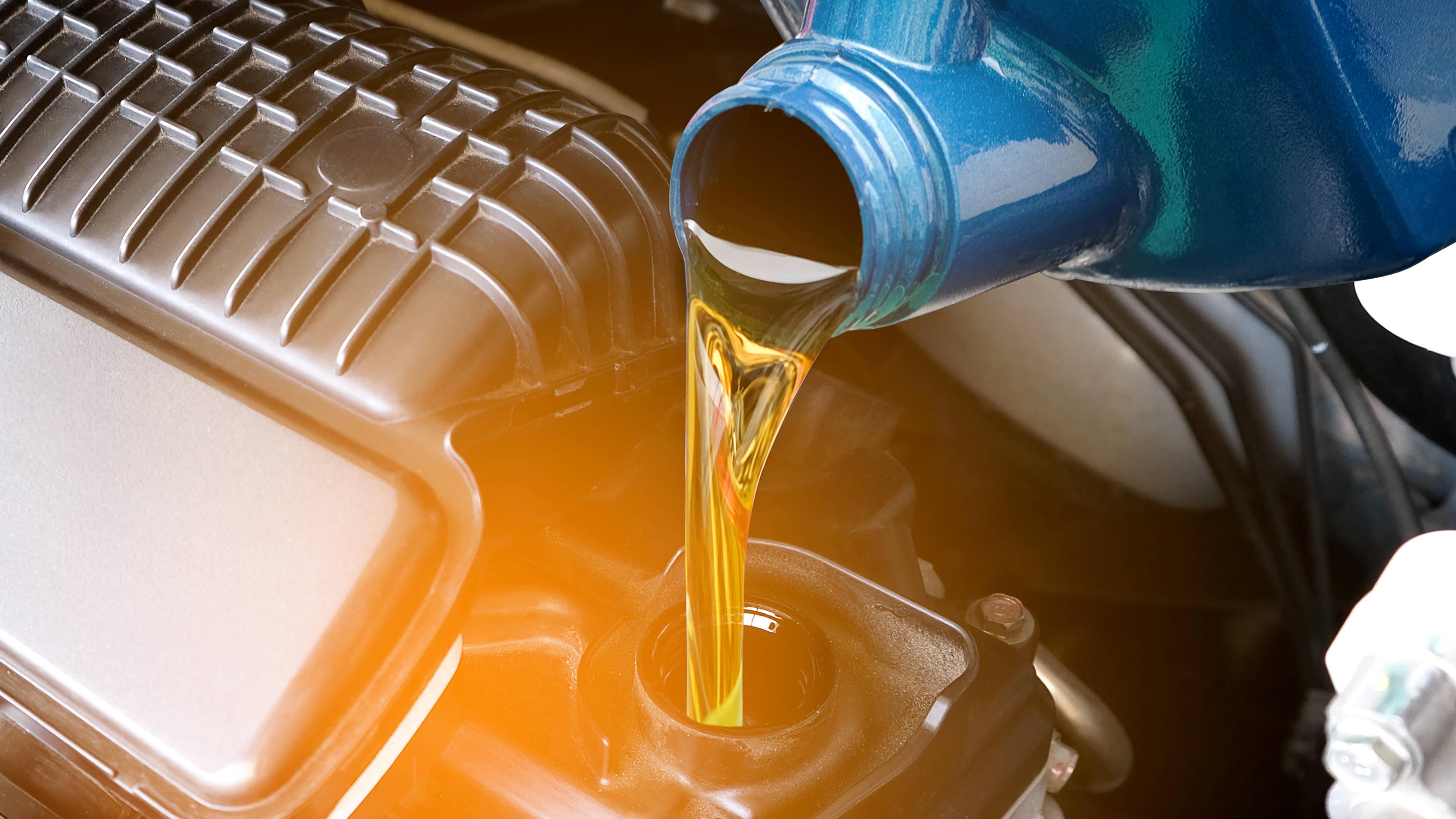 懂车的人都在这 5 个节点「狠保养」！学会多开 5 年不大修，附自查时间表