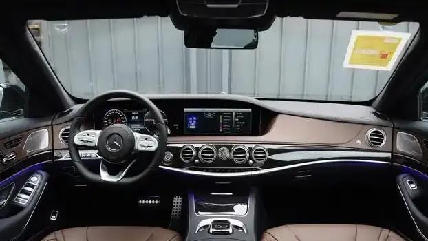 二手车市场奔驰宝马扎堆，车贩子揭秘背后原因，这些门道你未必懂