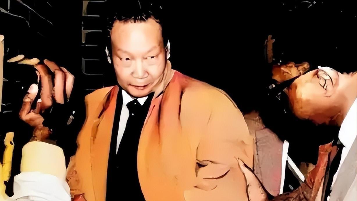 1987年外事局主任叛逃美国，中国发布全球追杀令，其下场令人唏嘘