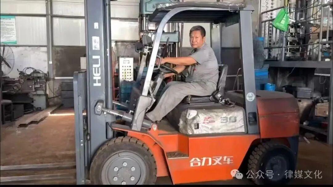 南京教授吃了大亏还被扣上“贪污”的帽子，指令再审考验法律公正