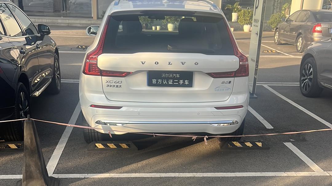 准新沃尔沃XC60B5四驱，豪华SUV，宜商宜家之选