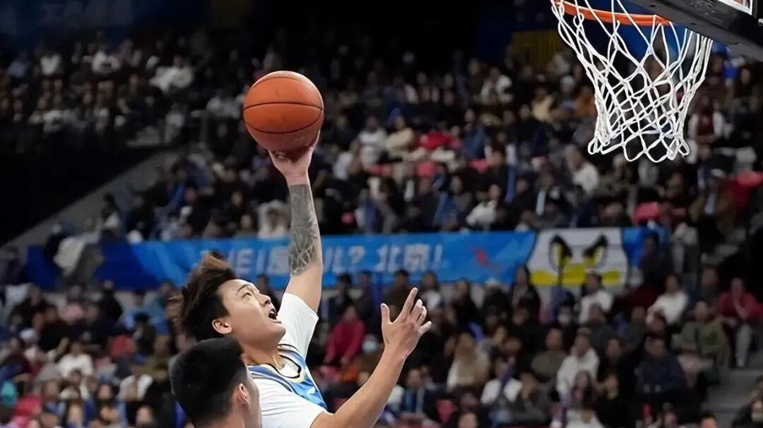 严惩99号裁判！北京队不敌广厦队，两次重大错漏判出炉