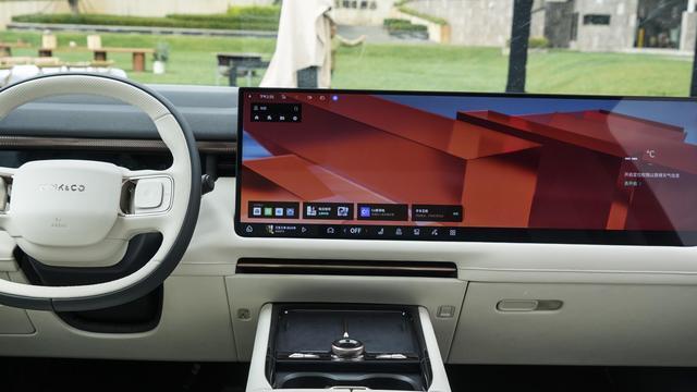 全系四驱+后轮转向，大六座SUV新标杆？领克900正式上市