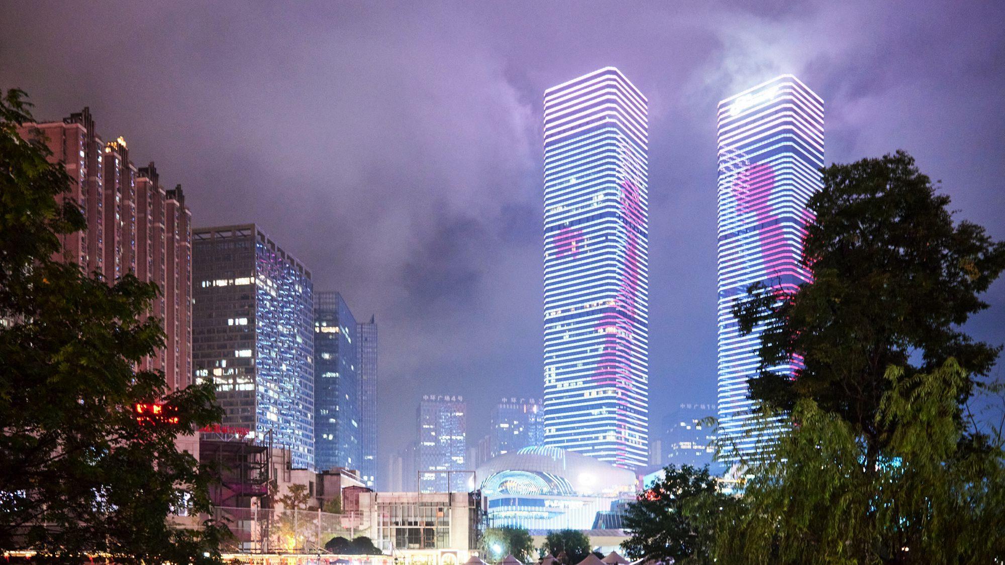 贵阳有一座“白宫”，网传造价27亿人民币，吸引了众多游客前来打卡