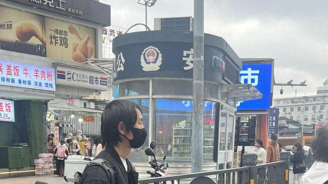 男歌手，宣布复出！首演现场仅到9名观众
