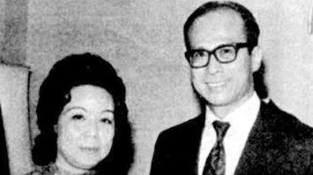 庄月明墓地大年初一被盗，李嘉诚请来的风水大师称：你亡妻死得惨