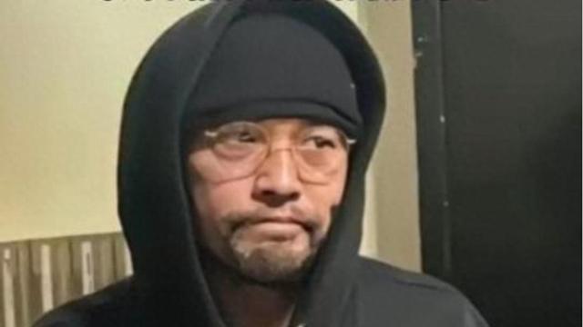 6月19日，周杰伦在日本街头的一组近照，让很多人关注并担心