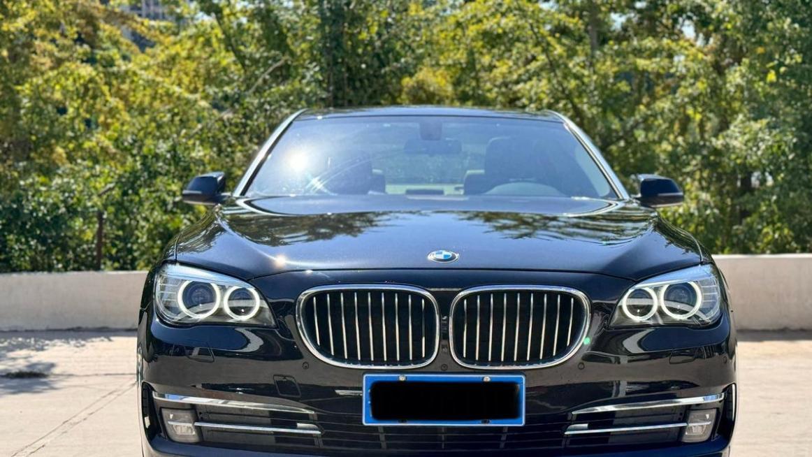 曾经的百万豪车，如今11万圆你蓝天白云梦——宝马7系