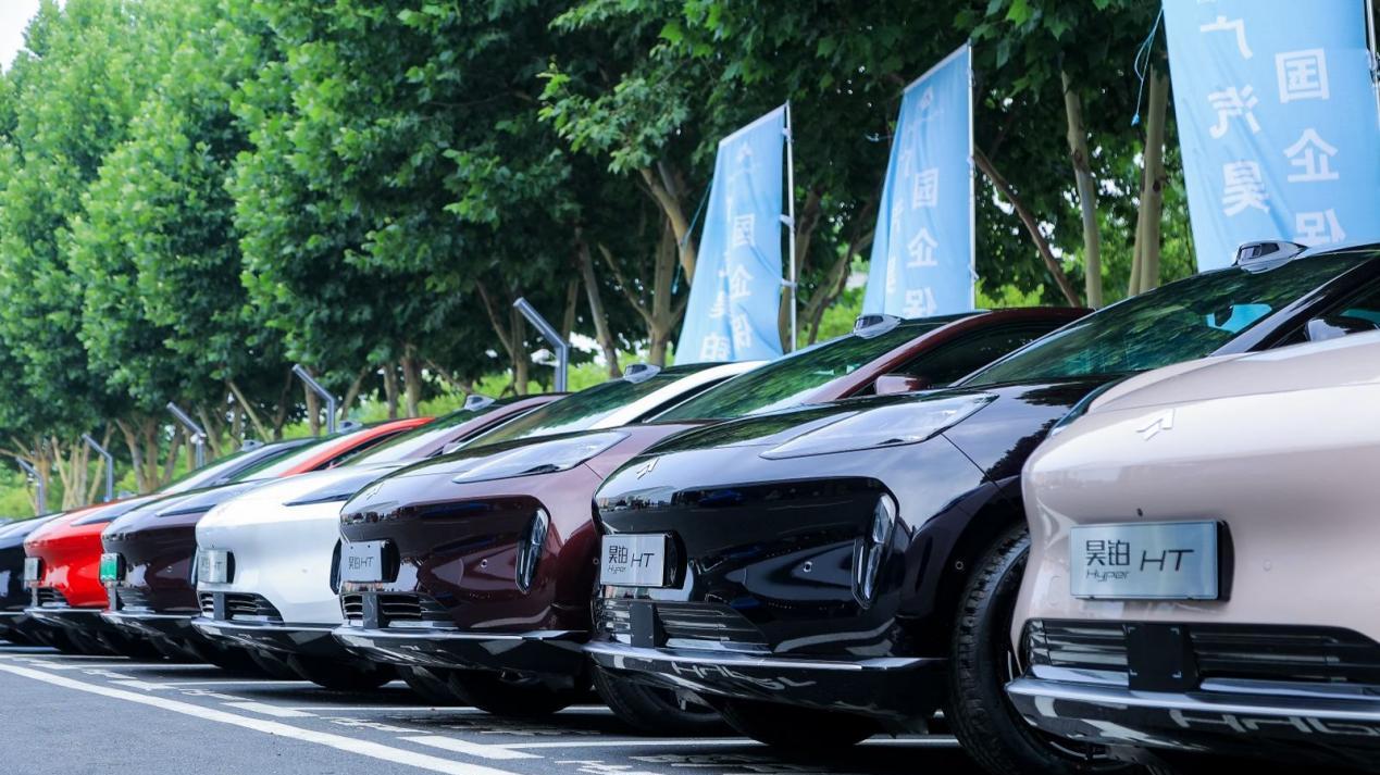 国庆逛车展20万买大五座纯电SUV，昊铂HT满足了所有需求！