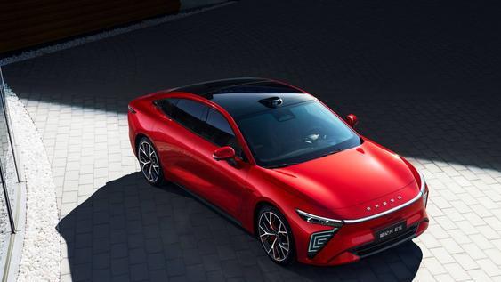 18.98 万元，奇瑞在星纪元 ES 纯电版上找到了销量密码