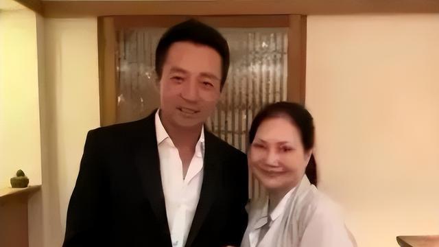 葛斯齐再发声怒锤S妈，晒汪小菲4月聊天记录，曝大S珠宝被搬空