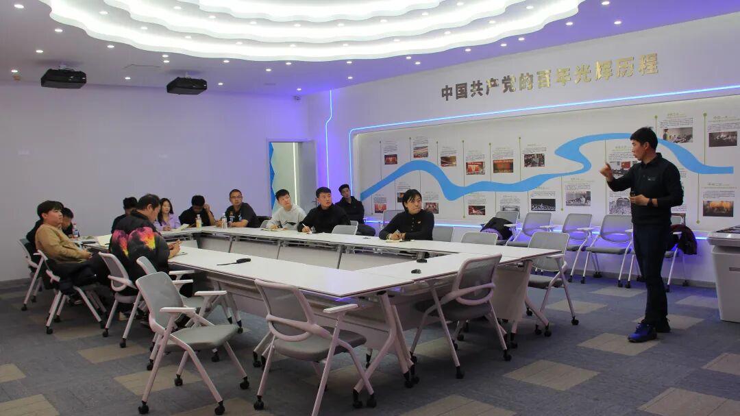 落实“体育二十条” 博文先行——我校开展体育趣味课课练专题培训