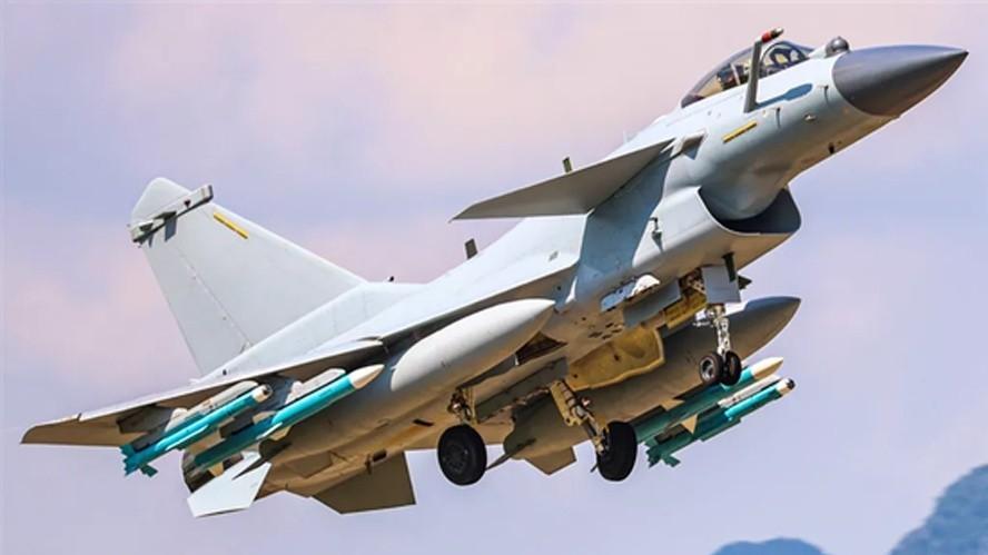 印军6架战机被击落，“巴铁”中国武器立大功，莫迪冒险踢到铁板