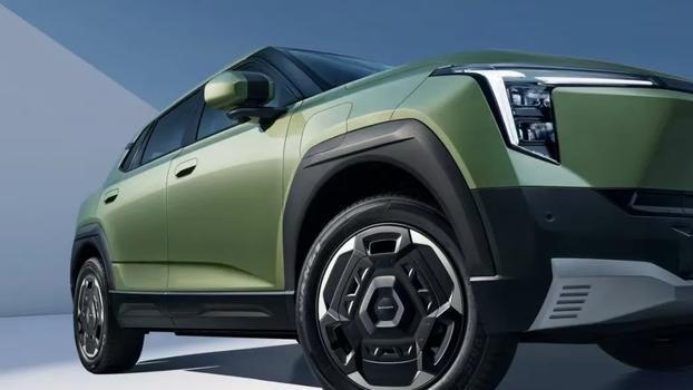 7.99万起！这款SUV拒绝“将就”，10万级最有“享法”的智趣座驾