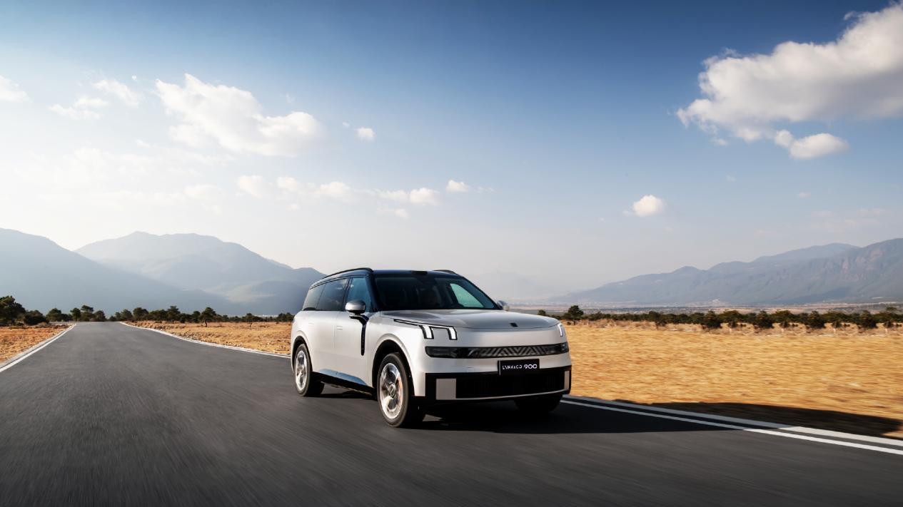 累计交付4万台的领克900，让长途旅行也变得惬意轻松