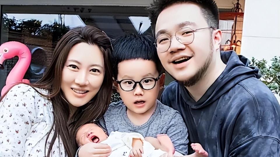 两个孙子姓宋，宋丹丹用28年时间打脸前夫英达，终于吐气扬眉了