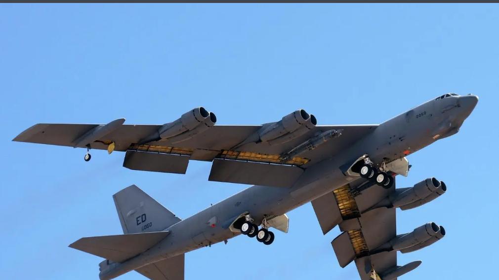 B-2幽灵降临印度洋：美军战略轰炸机群剑指何方？