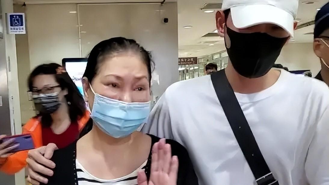 小玥儿姐弟没参加大S葬礼，是没邀请，马筱梅发声后S妈又打脸了