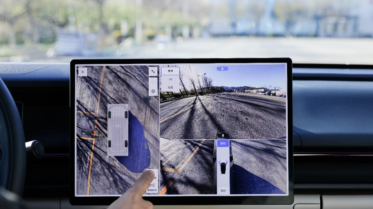 挑战极限泊车场景，媒体实测见证全新领克07EM-P真实力