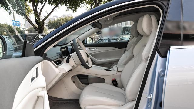 续航超650km，动力强配置高，这款C级车家用性价比出众