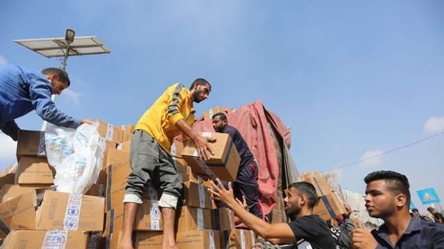 美国捅出百亿大窟窿，古特雷斯走投无路，对中国等发出“催款单”