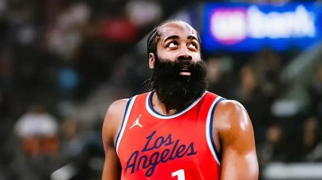 哈登17+3+1，快船86-122不敌马刺，排名下降到西部第7！