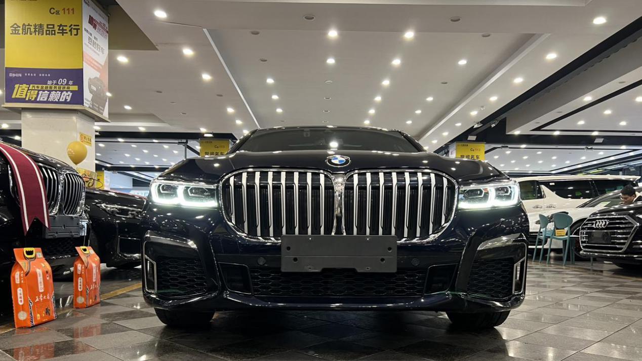 2021年宝马740Li，曾经百万级豪车，如今40万级别能否入手？