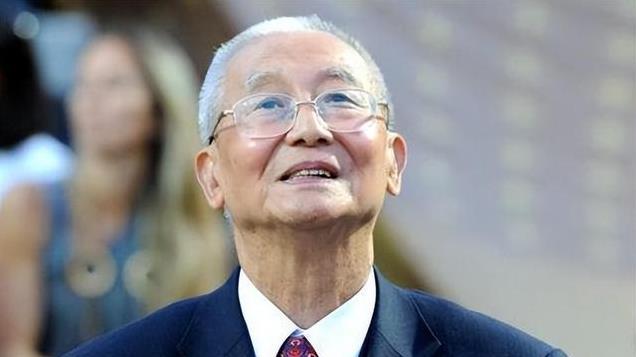 不满陈忠和，批评郎平、指导刘国梁，88岁魏纪中终于“晚节不保”