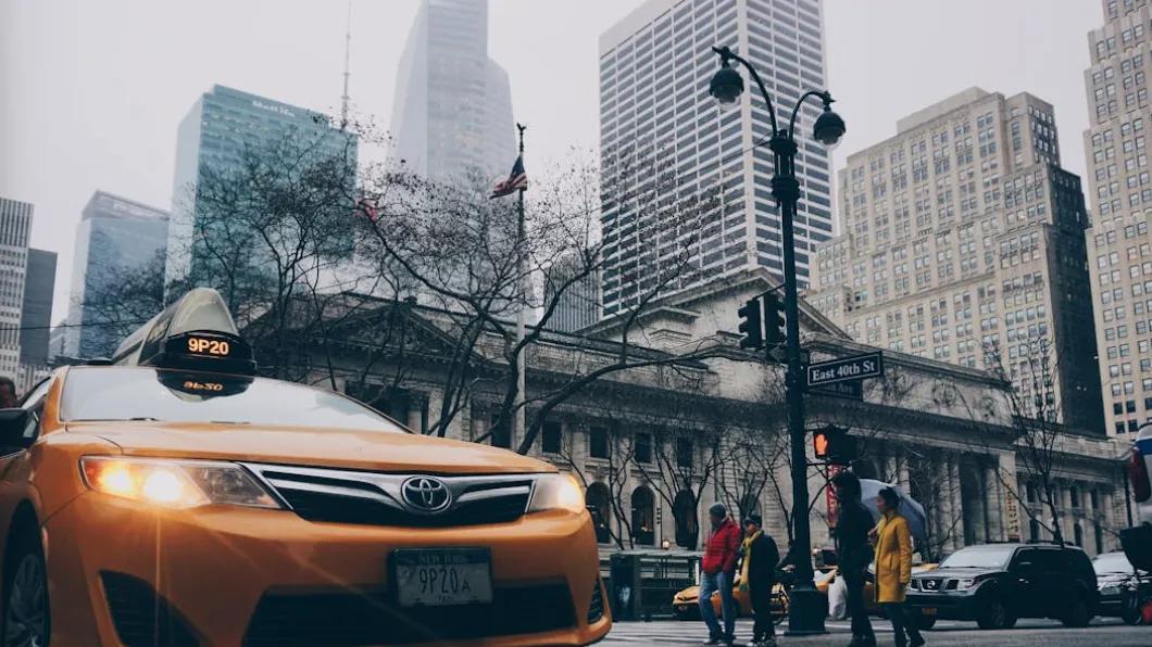 国内卷不动，国外就能赢？曹操出行巨亏之下押宝Robotaxi