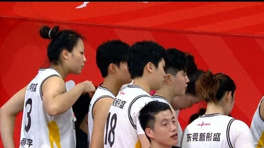 WCBA：广东女篮险胜四川女篮，终结对手冠军梦