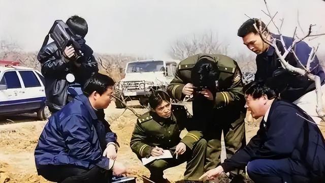 43年，我军副司令惨遭杀害，毛主席接到急电：真凶官太大不敢动