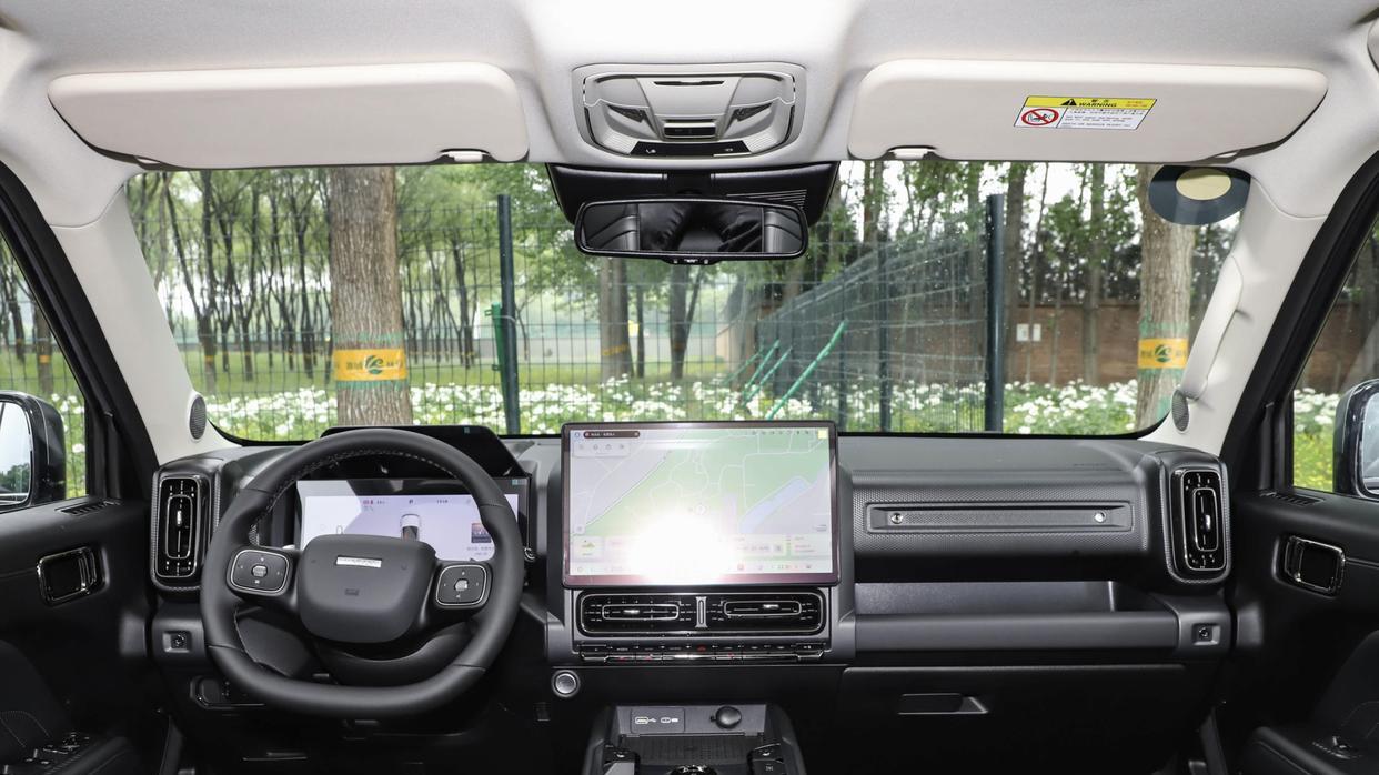 长城的小“越野”，复古方盒子车身，通过性强，还标配2.0T+四驱