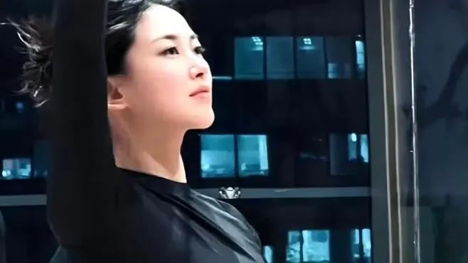 朱珠瑜伽照流出，肉感身材实力出圈，原来这才是最健康的美！