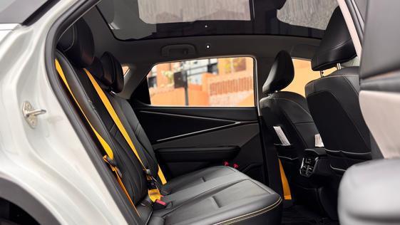 电动时代的创新之作 静态体验一汽丰田bZ5