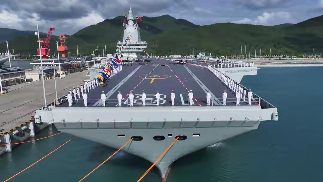 004航母命名权花落谁家？海军正式回应来了