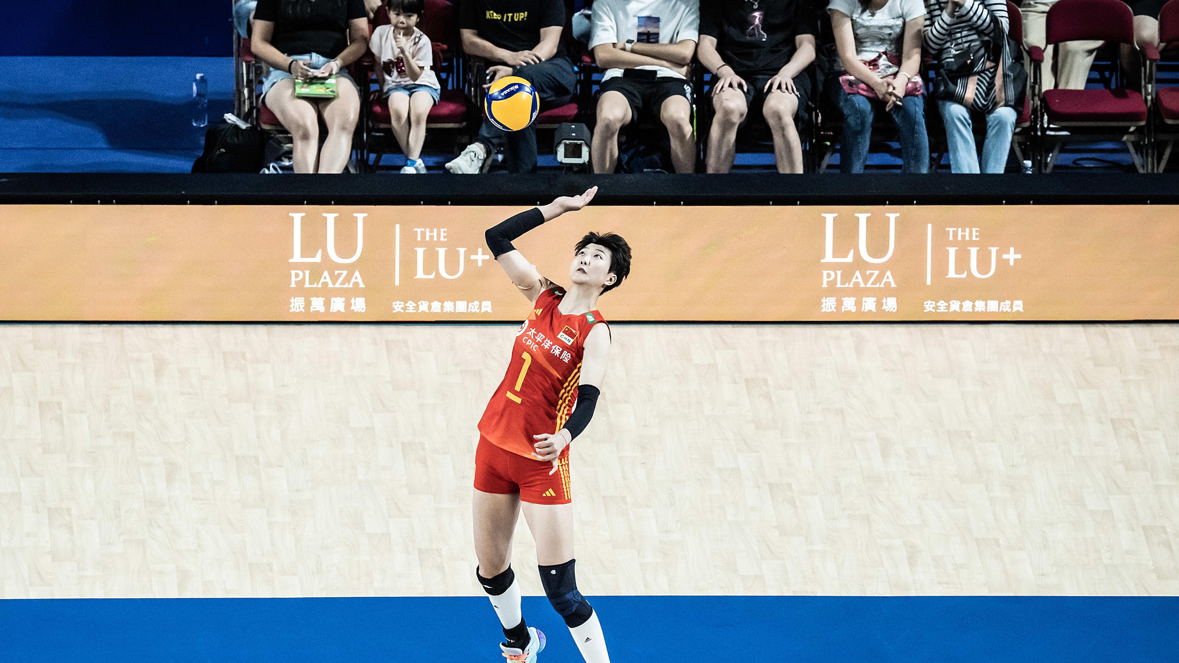 女排阵容大变革：李盈莹、王梦洁暂退，龚翔宇、袁心玥稳如磐石