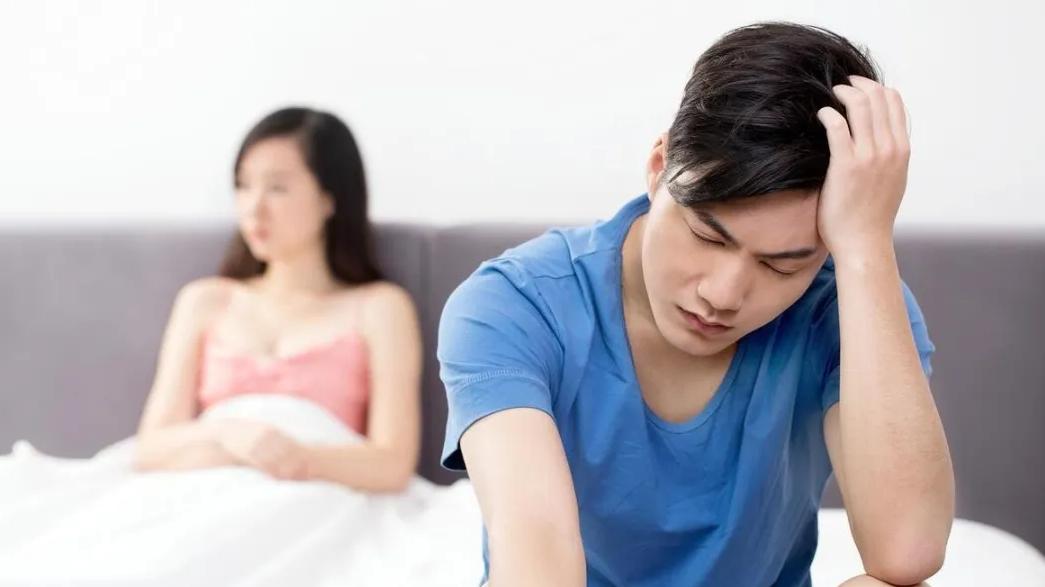 许多夫妻活成了最熟悉的陌生人，同住一个屋檐下，却如同两条平行线，永不相交。