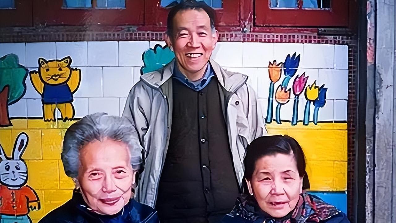 杭州第一美人王映霞，嫁郁达夫，却出轨戴笠，与二婚老公相守38年