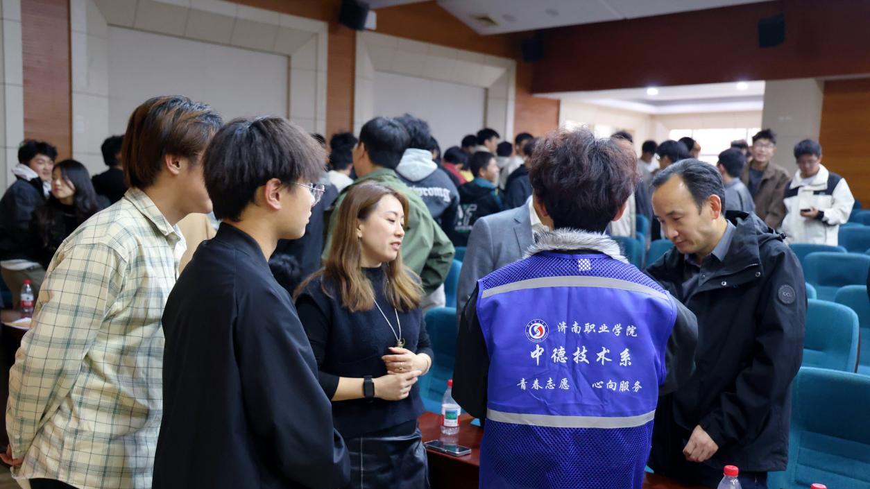 济南职业学院“14322”中国特色学徒制：铺就“招生即招工 入学即入职“的高质量就业之路。