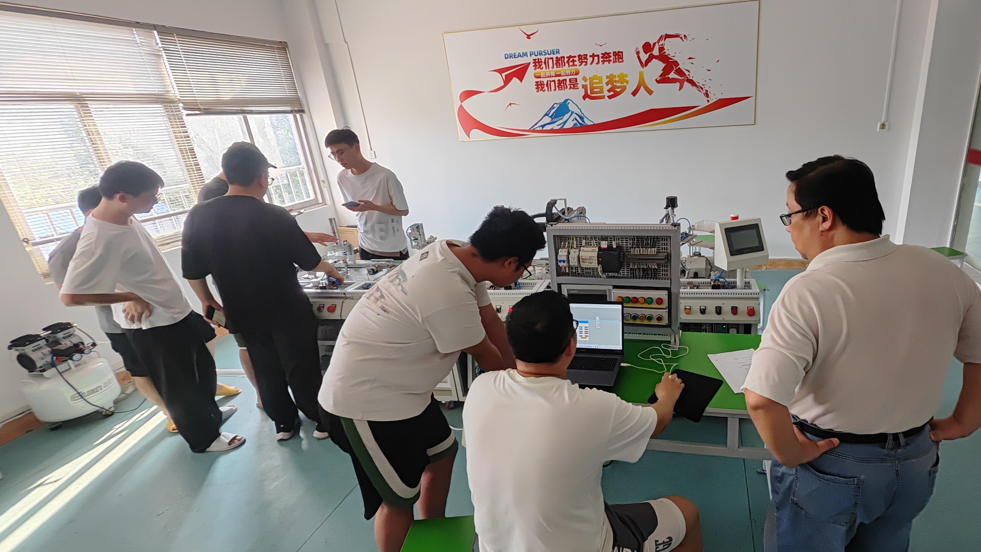 校企合作紧密的十大武汉电气自动化PLC培训学校都在这里了！