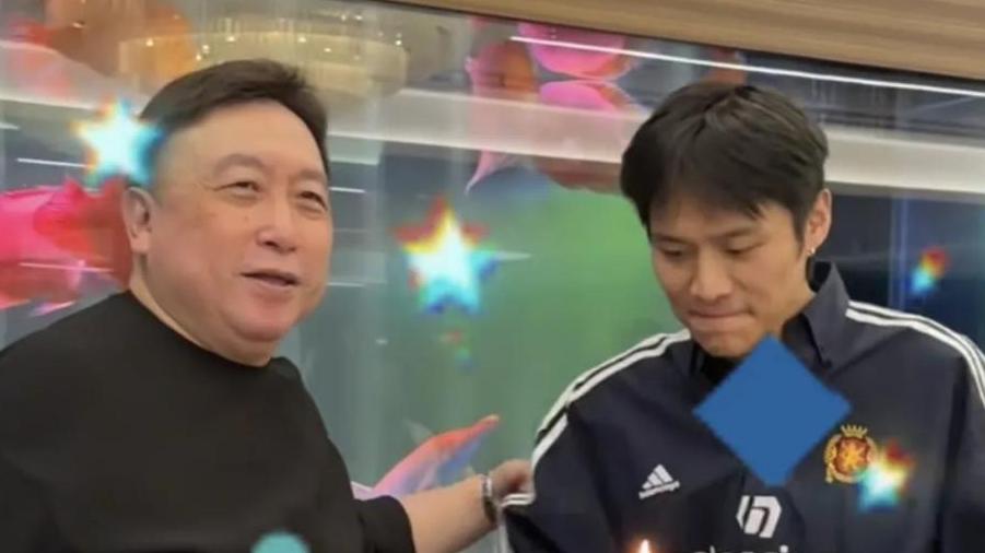 消失8个月，“疯狂小杨哥”要杀回来了？这场复出大戏比直播刺激
