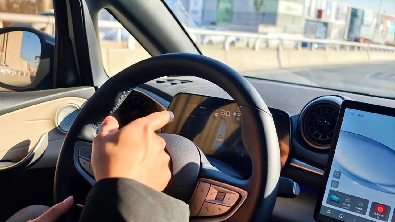 十万元落地车型冠军：亲民却不低质，单月销量突破42000台