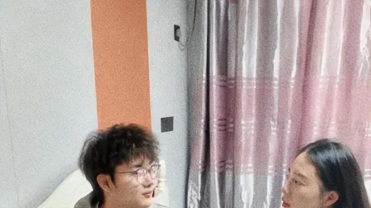江西19岁小伙看上32岁宁波女拆迁户  媒人：女子比他还着急！
