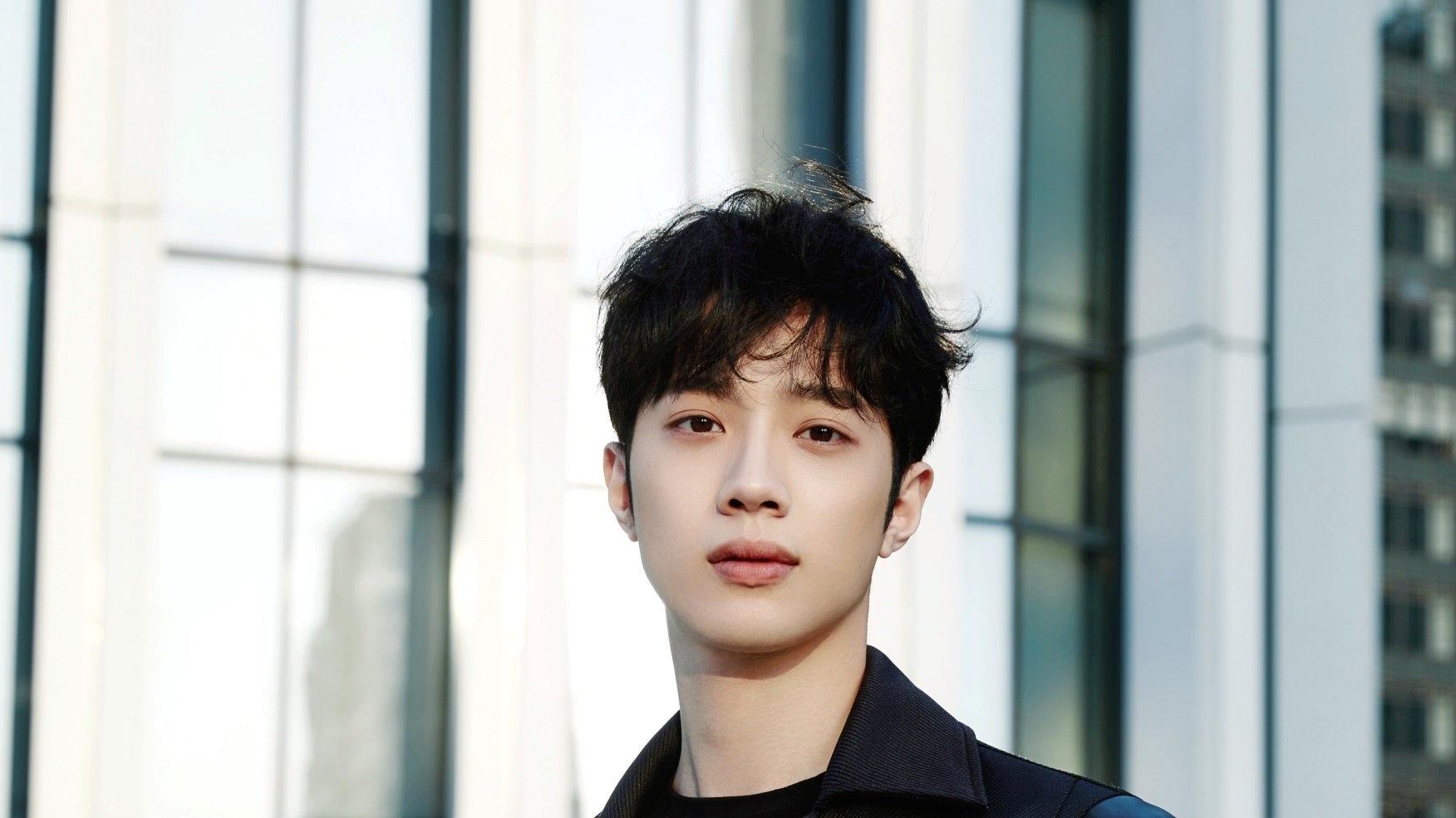 出走半生归来，24岁的赖冠霖活成了青年该有的模样