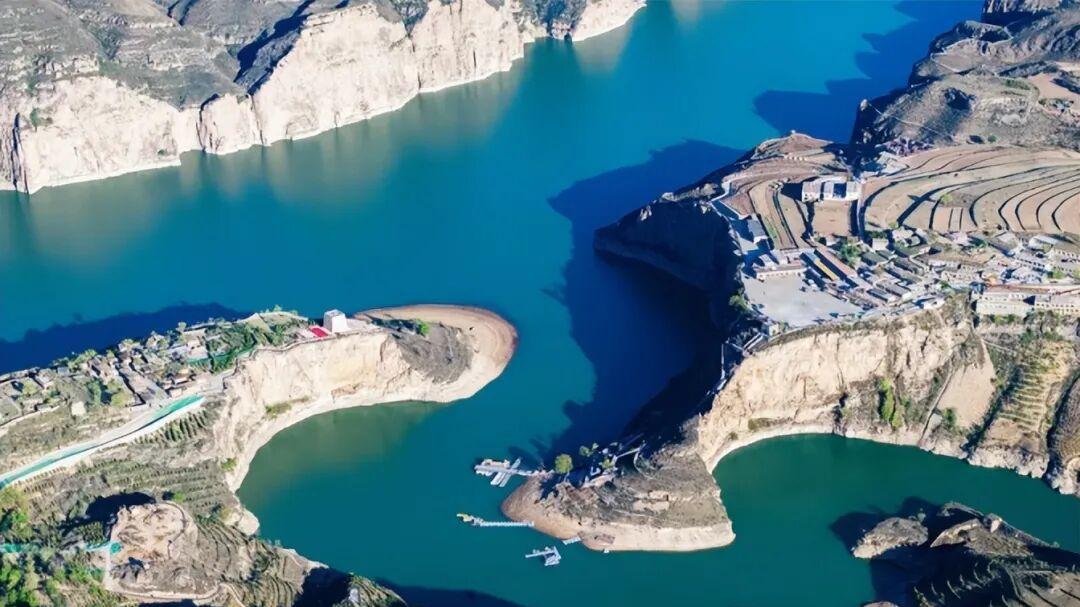 中国最特殊邻居省！隔河能唠嗑，串门绕百里，为啥全国独一份？