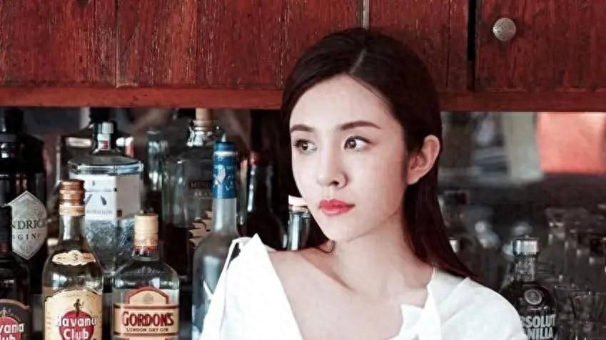 俞灏明女友身材颜值双杀！网友惊呼：这穿搭太敢了