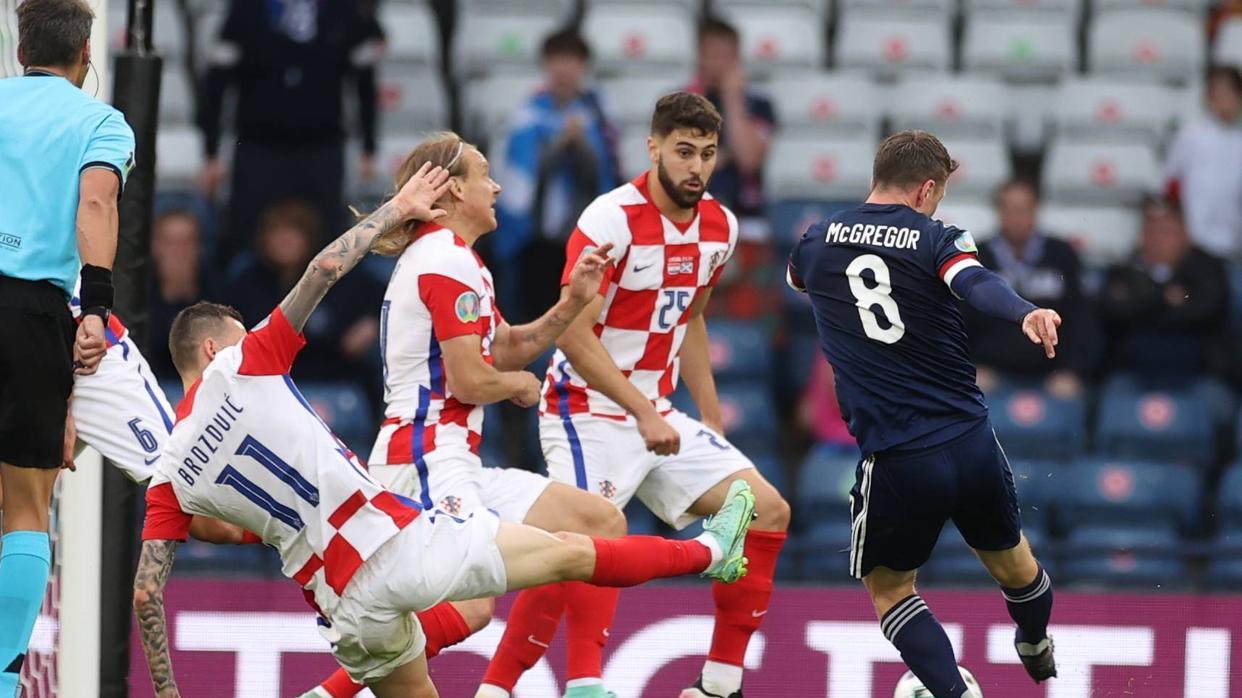 11.18足球推荐2场比赛重点分析全天15析预测：比分 进球数 胜平负