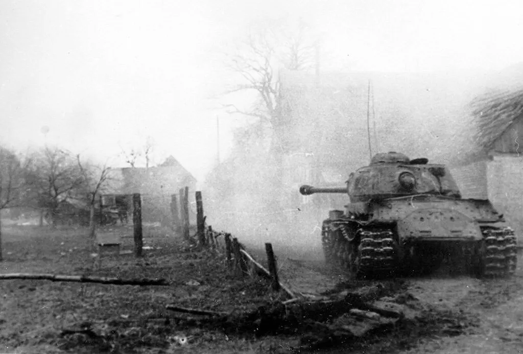 苏联IS-2坦克在1944年如何对抗德国“费迪南”自行火炮？